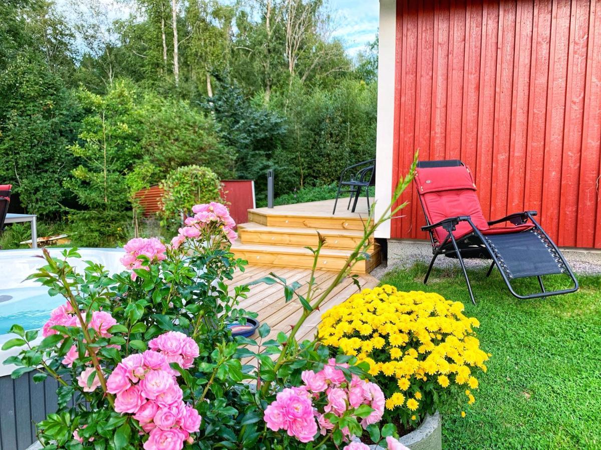 The Blomsholm Cabin - Load Your Electric Car Strömstad Extérieur photo